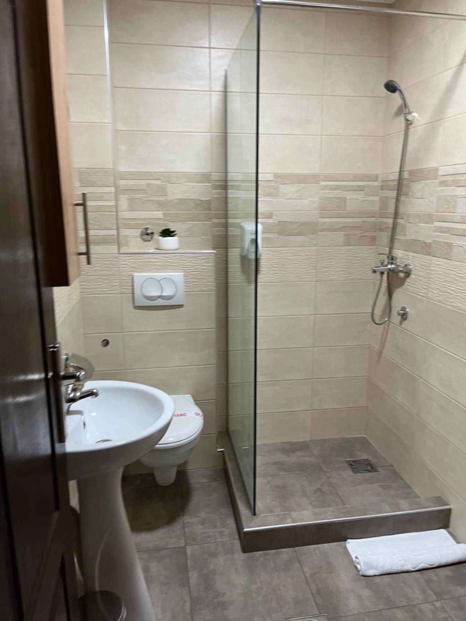 Airport Sky Apartments Lux بلغراد المظهر الخارجي الصورة